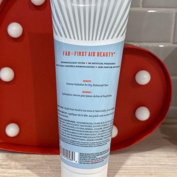 First Aid Beauty Ultra Repair Cream - Picture 2 of 9
